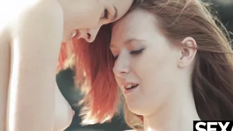 See these 2 Hottie redheads have wild dyke sex on the beach
