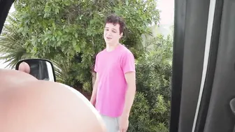 Slimthick Vic Reverse Bus