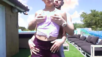 Sun porn video – Huge tit throats huge cock outside on the sun