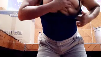 Estudiante porn video – College girl shows off her huge natural jugs
