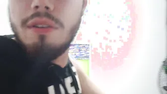 I hire a whore online and I got this dirty woman who goes to the toilet into the middle of
