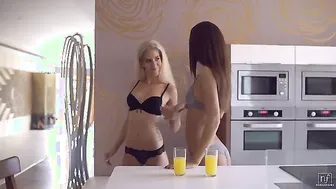 Lustful Girlfriends - S21:E6