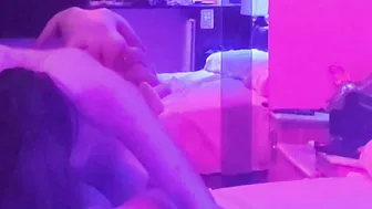 Me cojo a mi prima en el telo