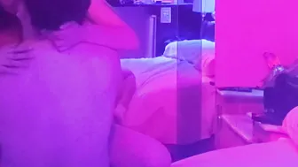 Me cojo a mi prima en el telo