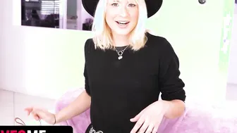 Step Sis Jessie Saint Getting Her Magic Twat Filled With Step Brothers goddess Love Potion - SisLovesMe