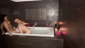 Insane and passionate sex into the jacuzzi with Cedrik Garcia