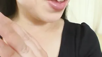 Hot Asian brunette Fumiko Manaka went to a guys house to fuck her
