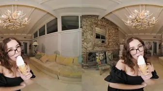 Home Alone With Curvy Stepsister Leana Lovings VR Porn