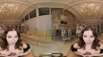Home Alone With Curvy Stepsister Leana Lovings VR Porn