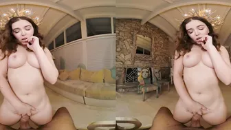 Home Alone With Curvy Stepsister Leana Lovings VR Porn