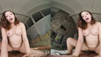 Home Alone With Curvy Stepsister Leana Lovings VR Porn