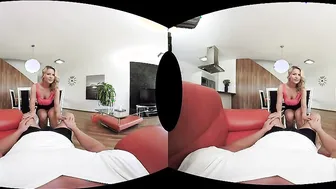 Samantha Jolie Has Sex Experience To Share Into VR
