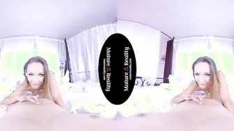 MatureReality VR - Dyke Matures