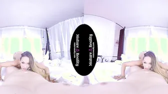 MatureReality VR - Dyke Matures