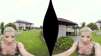 RealityLovers - Lusty Blonde cougar inside VR