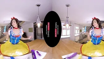 RealityLovers - Cosplay Compilation into VR