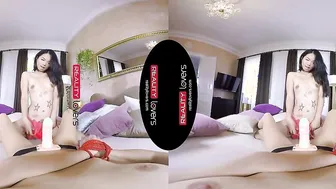 Red Head Dyke and her chinese girlfriend into VR