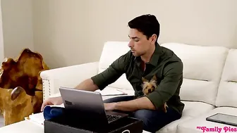 Distracting Daddy - S8:E3