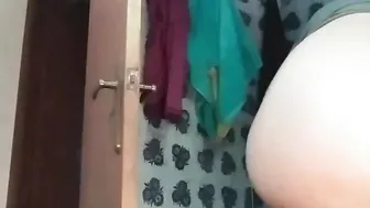 I catch my stepsister nude inside the shower and she invites me to screwed