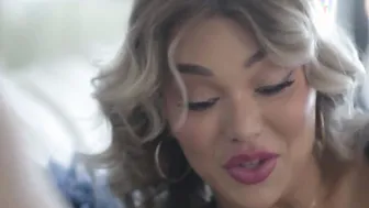 Rich Tbabe licks and fucks her bestfriend