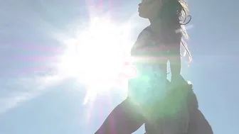 Petite babe introduced her pussy outdoor