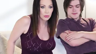 Best seat into the house is stepsons cock - RayVeness Tyler Cruise