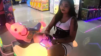 Thai amateur teen GF plays with vibrator