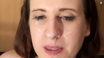 Facial amateur blowjob from a German slut next door