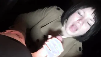 Young brunette teen sucks guys cock in the car