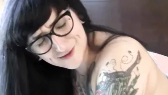 Cambodian Mom Maxine X Butt Fucks Thick Step Daughter Camille Ebony