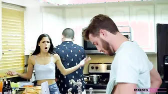 Share With Mommy - S7:E8