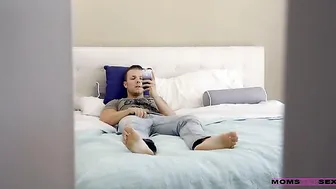 Hot Step porn video – Mom