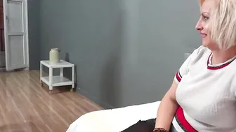 Incredibly vulgar mommy begs us for an ANAL DRILLING: Only Nigged can fill her butthole