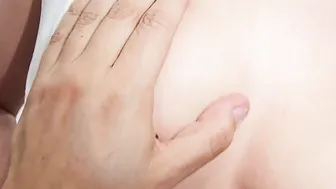 Wet stepmom gave me an amazing handjob