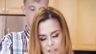 Milf ficken in der Kuche 4