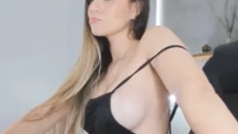 Big Tits Babe Pleasures Her Pussy Creamy Pussy