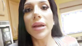 Cutie Sex Lessons From Huge Melons Stepmom (Jaclyn Taylor Sierra Nicole)