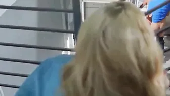 mit zwei Milfs im Dreier