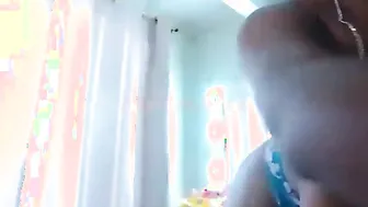 Round Bubble Butt Ebony Latina