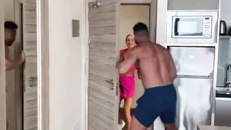 Ibiza Pornstar Met With Irresistible Sienna Day