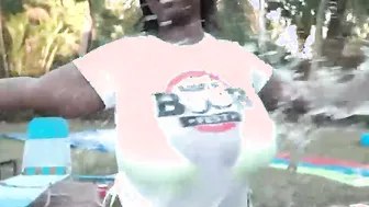 Shake Dem Thangs - Big Boobed Anthem