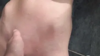 Teen Lesley blowjob and Fucks bathtub closeup