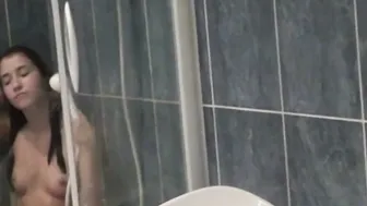 TeenLesly rubbing Pussy while shower