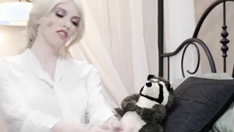 TS Izzy Wilds feet worshiped and adored by Tommy King