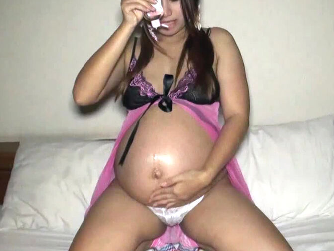 9 months pregnant Asian amateur fucked 4kPorn.XXX