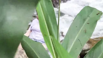 Beauty women into the river shows me her hooters and give me a head