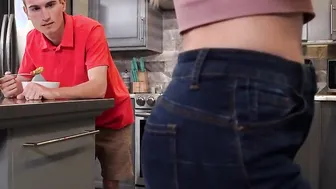 Ive been showing off you ALL week  Slimthick Vic tells Stepson - S18:E6