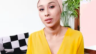 Hot Arab stepmom sucking my big cock