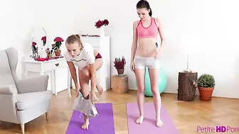 Dyke Dildo Session - S17:E2