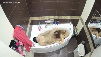 2 Lesbi inside Bondage Bath Tub Play With Finger bang 